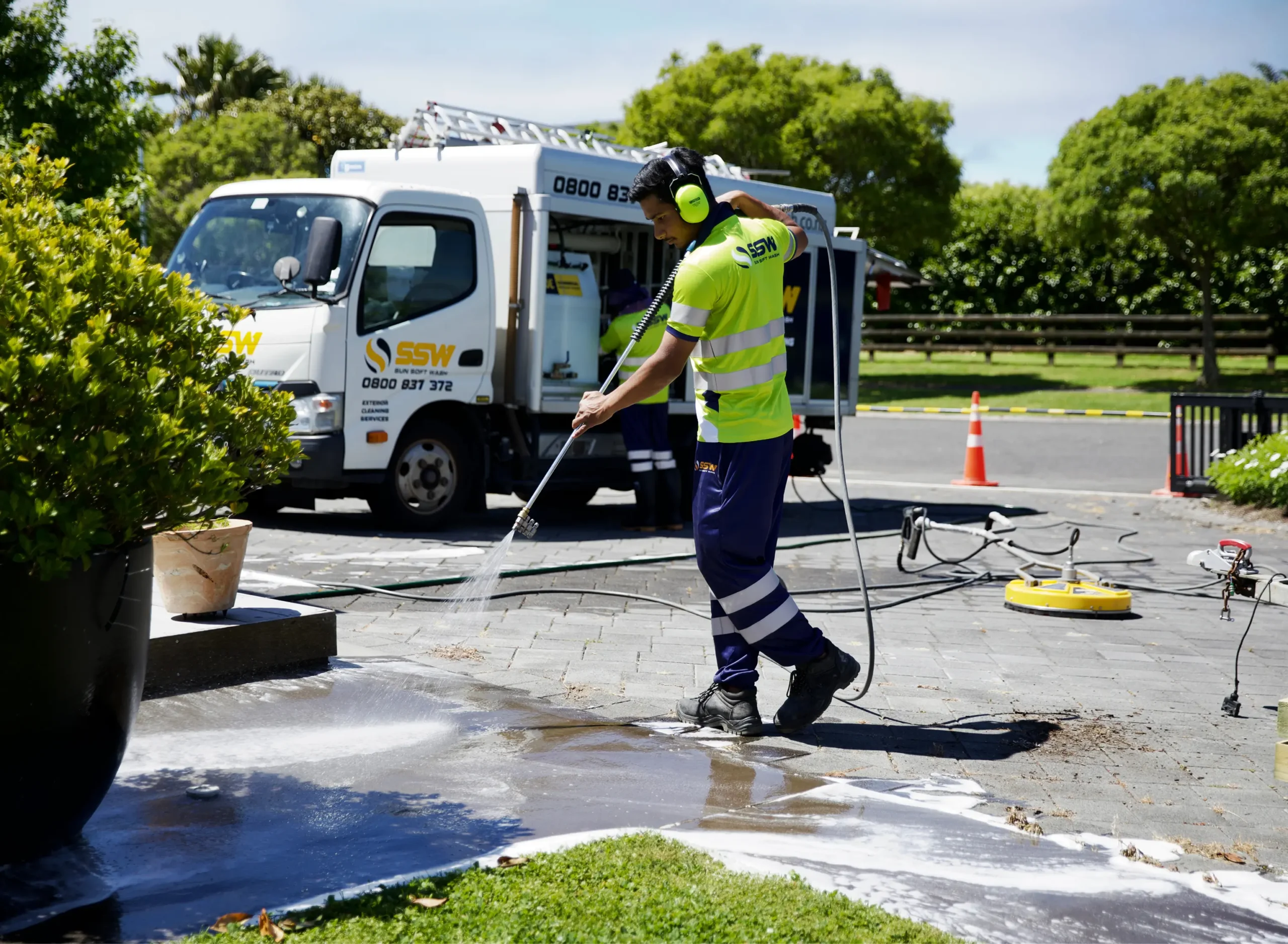 Best Driveways Cleaning Service in Hamilton