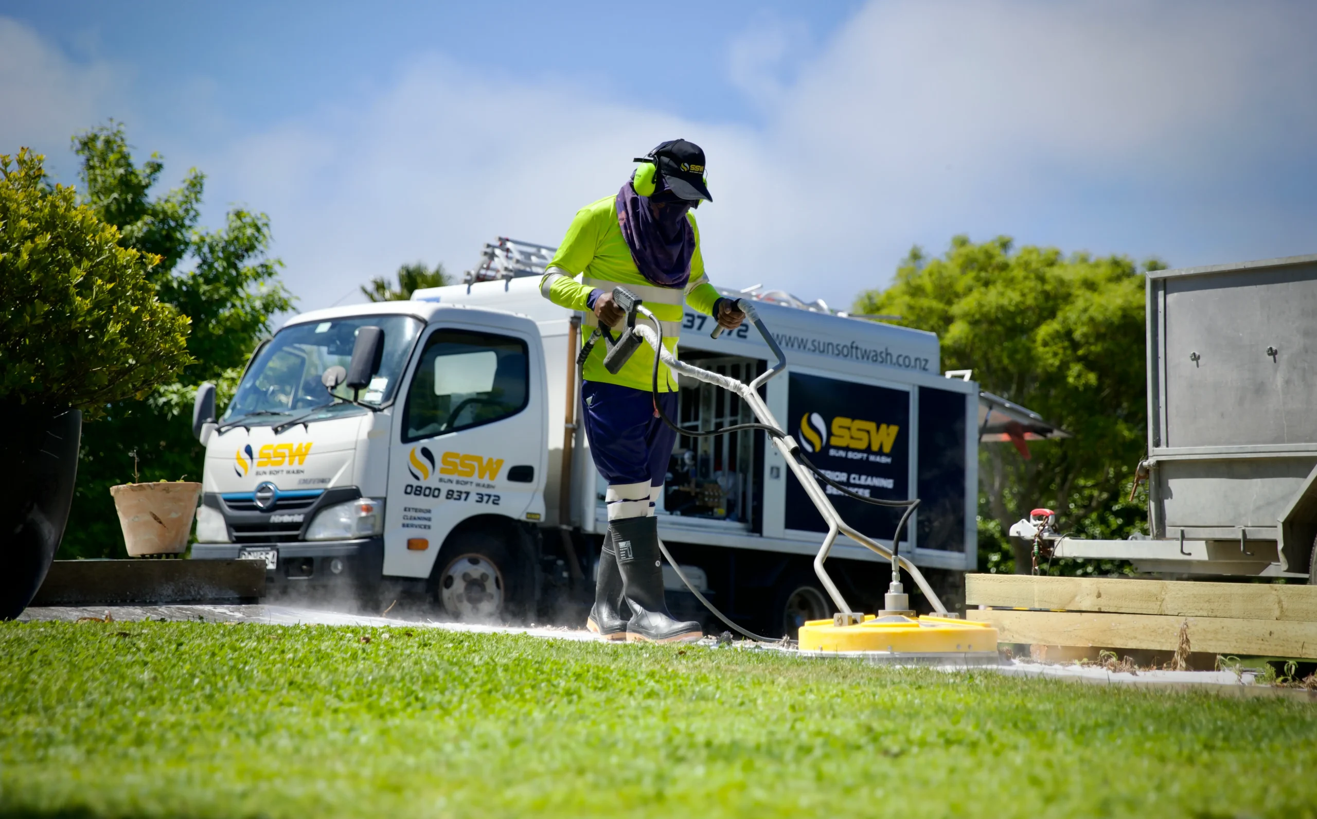 Best Driveways Cleaning Services in Hamilton - Sun softwash