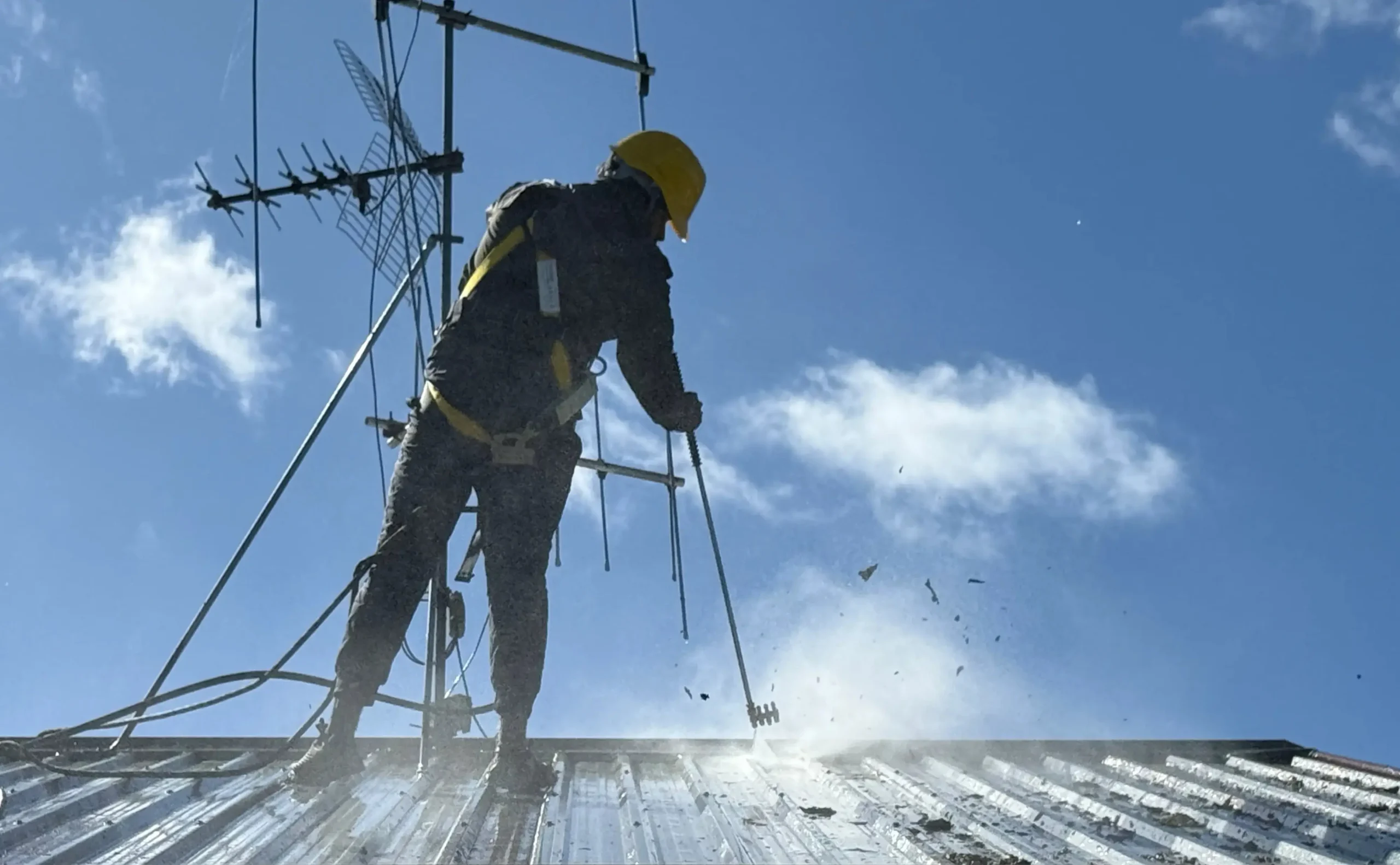 Roof Washing & Moss Treatment in hamilton | Sun SoftWash | Free Quote