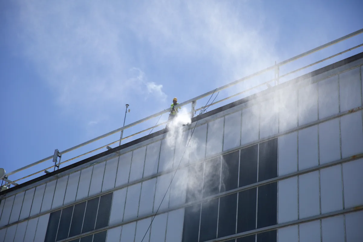 How to Clean a Plaster House in Hamilton Safely Without Damage